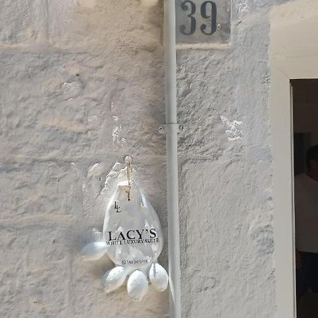 Lacy'S Luxury Suite Ostuni Exterior photo